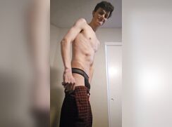 Fag Alex strips for you