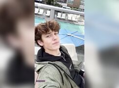 cute volley player another snapchating clip