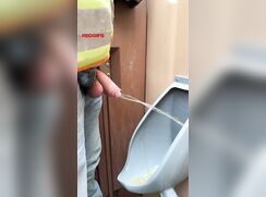 Tradie Piss In Portapotty porn
