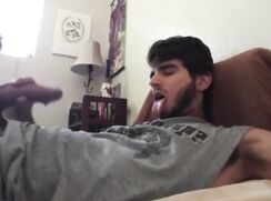 Bearded Twink Shoots Himself In The Face With Cum porn