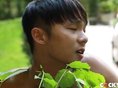 I fuck an Asian boy