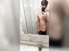 Hot dude w long cock