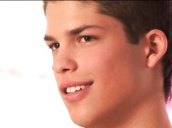 Movies - BAO - Solo - Leo Simpson