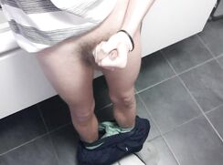 Cumming fast and close-up - 09-21-25