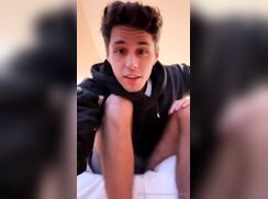 Jackson krecioch yummy feet