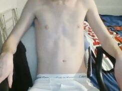 Slim boy wanker - 09-29-25