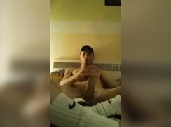 Guy wanks in the bed - #100125-0027