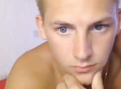 Amateur - Teen twink wanking in his bed