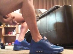 Clothes wanks - Nike airmax