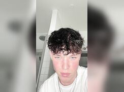 cute tiktoker thereallevtwink baited off