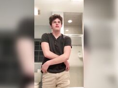Teasing Bush Reveal Guys Porn