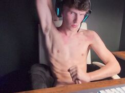 Lewis Boothy Shirtless Solo