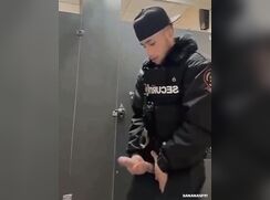 YOUNG SECURITY JERKS OFF  IN A BREAK