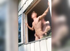 Blond Exhibitionist Cums Hands Free From Anal