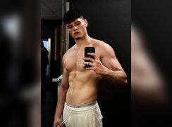 Big dick dude jerk in bed