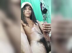 Aryann_Angell2 soltando o leite