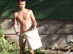 Island stud jerks off with money shot