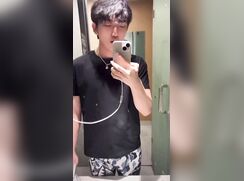 chinese influencer leaked on live (no cum)