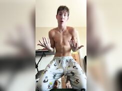 cute americantwink big dick OF show