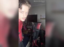 spiderman strip on live