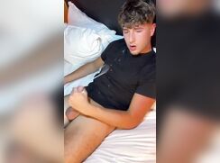 HOT BRIT TWINK HUGE LOADS COMPILATION