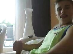 Web-twink - Beautbates - 110225