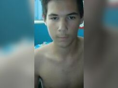 Cutie in boxers - 11-02-25