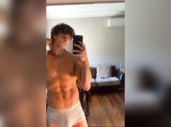 gorgeous xander marks selfie show