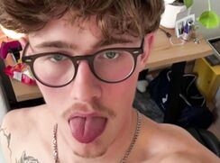 cute fit tiktoker kaudenz all house bate