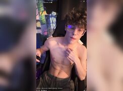 ST8 Twink receives handjob during live stream