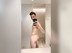 cute nick bathroom bate