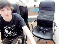Dragon_born  twink Chaturbate