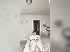 Shorty bust a nut in bed