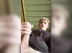 kbucko 0huhgt4ibh943bw8qz7o2_source