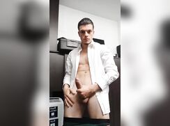 Italian muscle big cock camboy