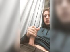 HANDSOME TEEN JERKS OFF IN BATHROOM