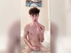 BOY CANT FIT A DILDO IN HIS TIGHT HOLE