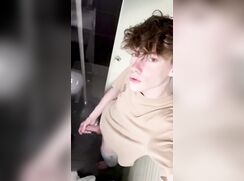 cute french max bathroom jerk