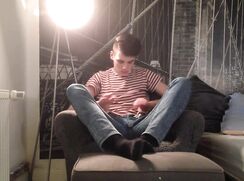 MS-jerk on couch #00-049