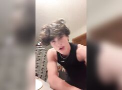 cute tiktoker blakiepo on tt and cumming chat