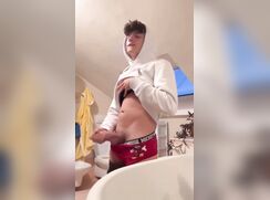Twink italian handjob