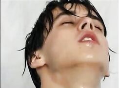 Grand uncle's files - shower fun