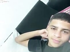 Arab Muslim lad wanks on cam for girls