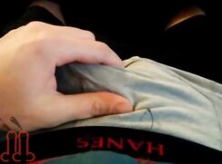 Skaden jerks off and enjoys on the table