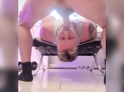 Die Schlampe Max aus Dortmund wird in den Hals gefickt 3