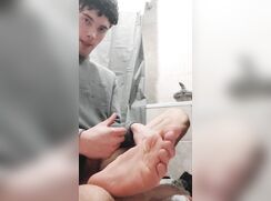 Hottie boy handjob 2