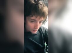 cute lb twink risky showing on tiktok live