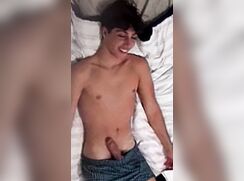 18yo CUMS FOR GIRL - BEDROOM IP CAM