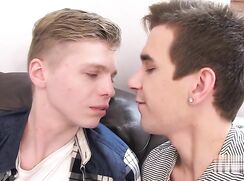 smooth twinks like gaysex