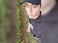 Dnz cute twink wanks in an open field